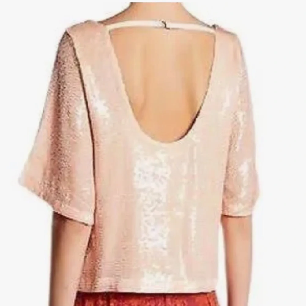 FREE PEOPLE NIGHT FEVER HALF SLEEVE SEQUIN TOP SOFT PEACH SMALL - Picture 4 of 5